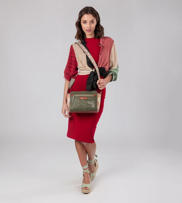 Anekke Peace & Love Camel Rectangular Borse Crossbody | HR5780431