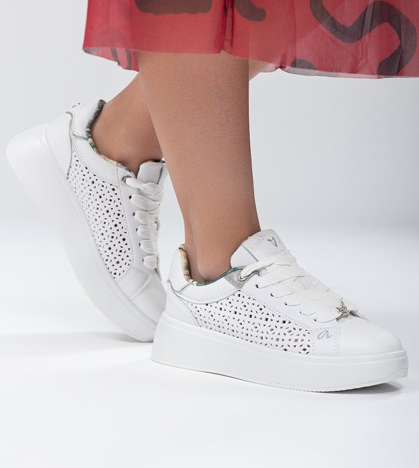 Anekke White Spotted Scarpe | PX3810256
